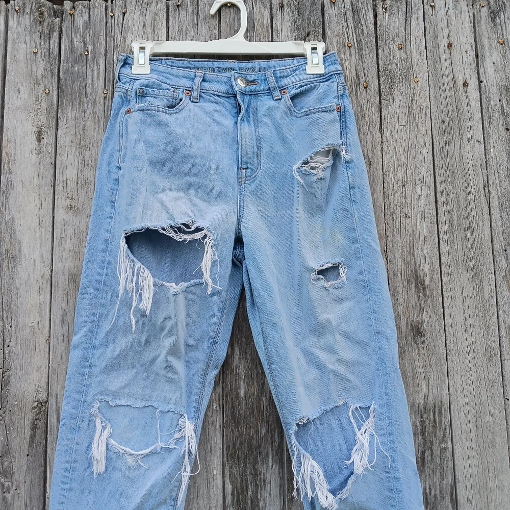 American Eagle Mom‎ Jean Distressed Ripped Womens Sz 0 Regular High Rise  Denim